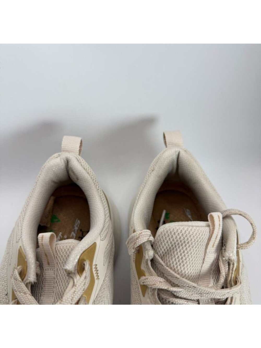 Skechers Womens Edgeride Sneakers Beige Gold Memory Foam Size 6.5 Lightweight - Picture 3 of 7